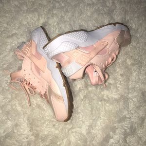 Peach Nike Huarache